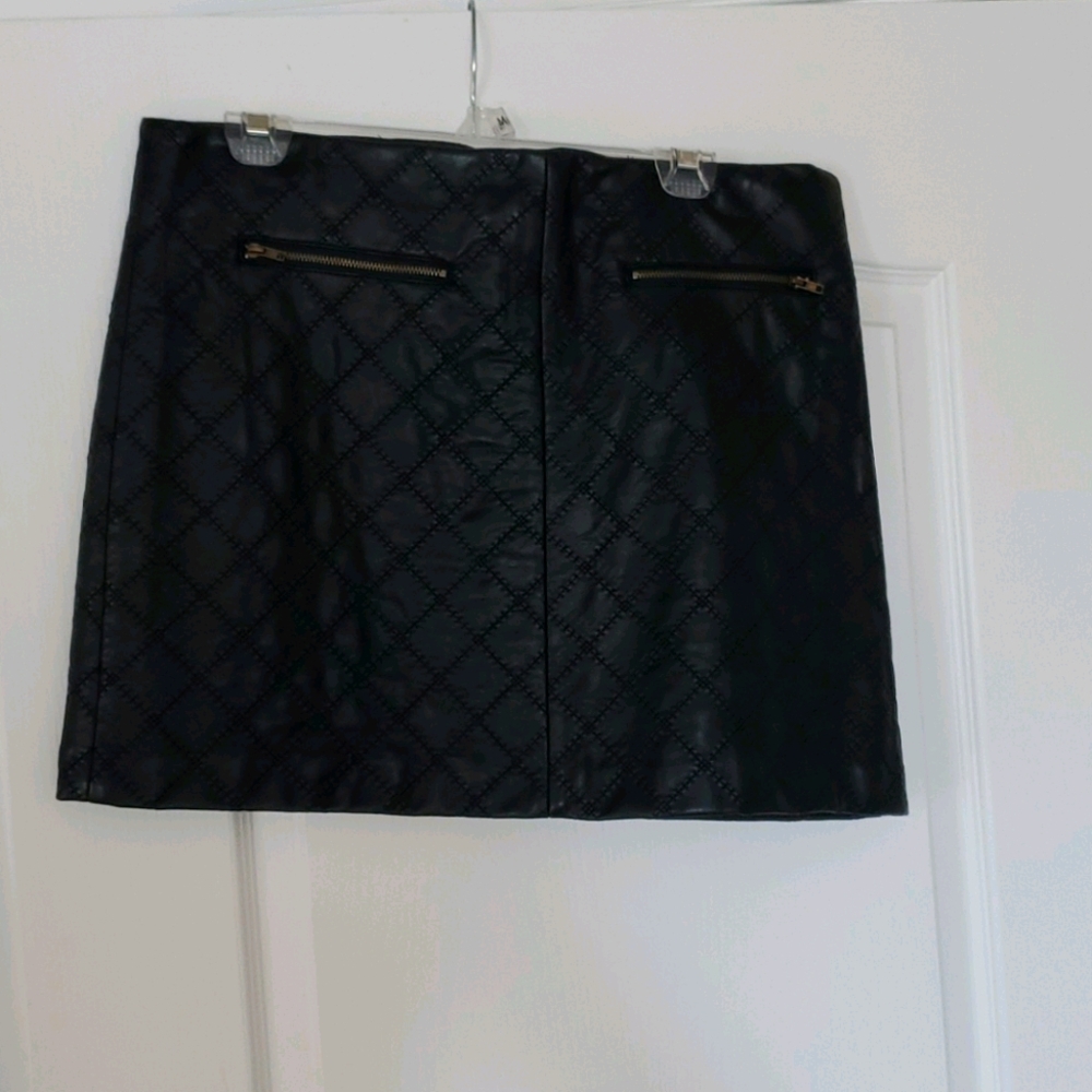 Faux leather mini skirt